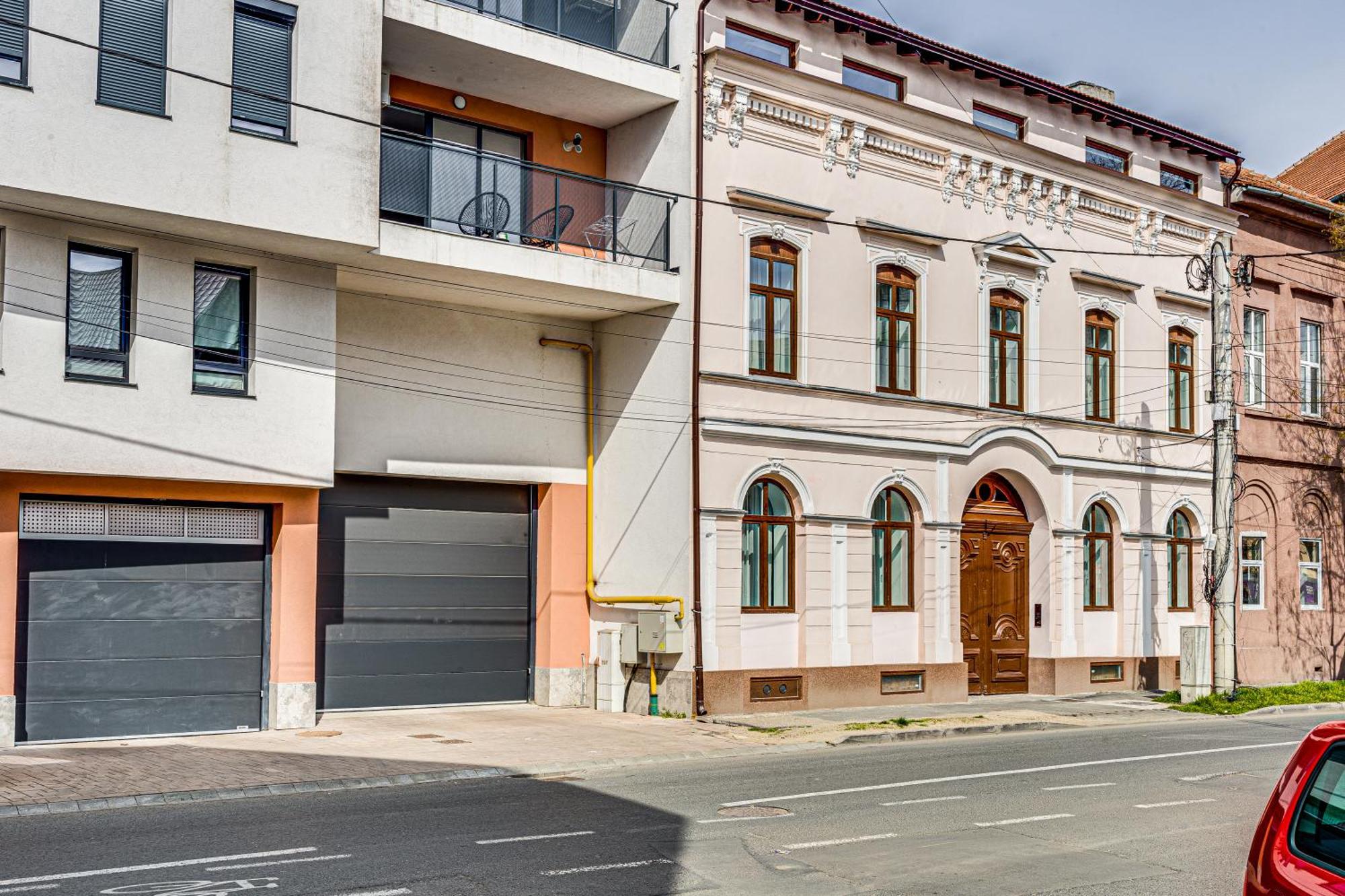 Ari Central Grand Apartments - Luxurious Stay Arad Dış mekan fotoğraf