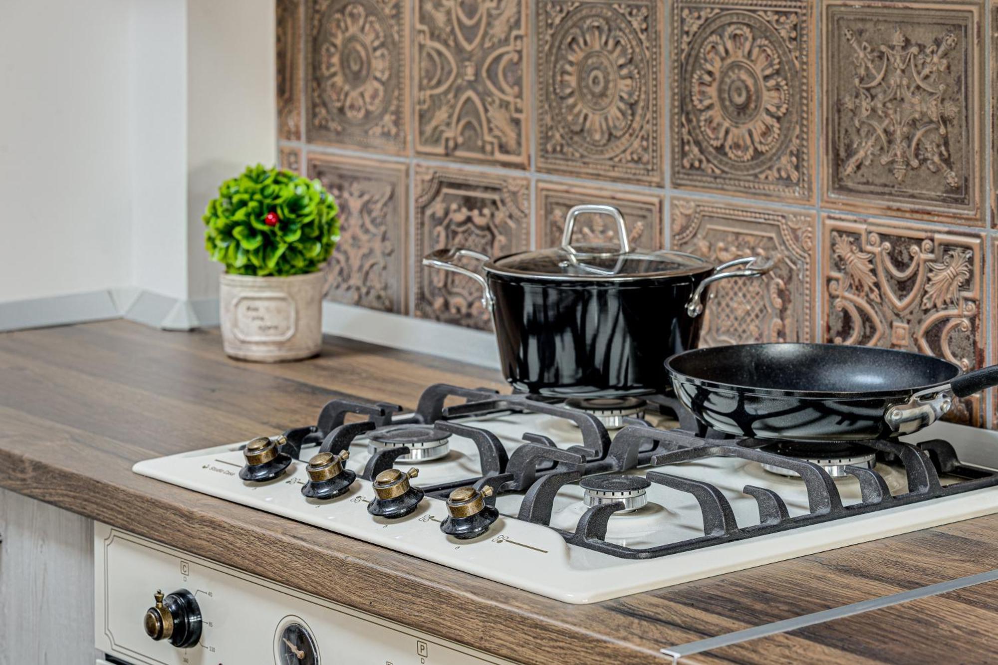 Ari Central Grand Apartments - Luxurious Stay Arad Dış mekan fotoğraf