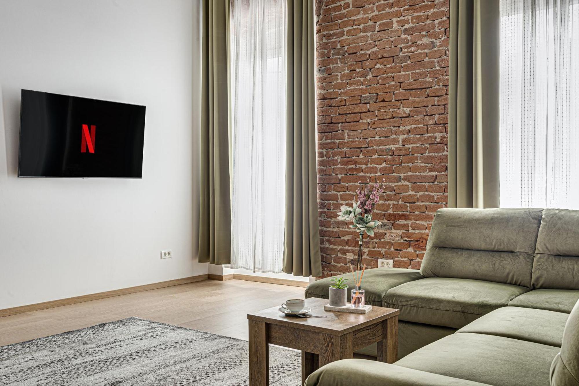 Ari Central Grand Apartments - Luxurious Stay Arad Dış mekan fotoğraf