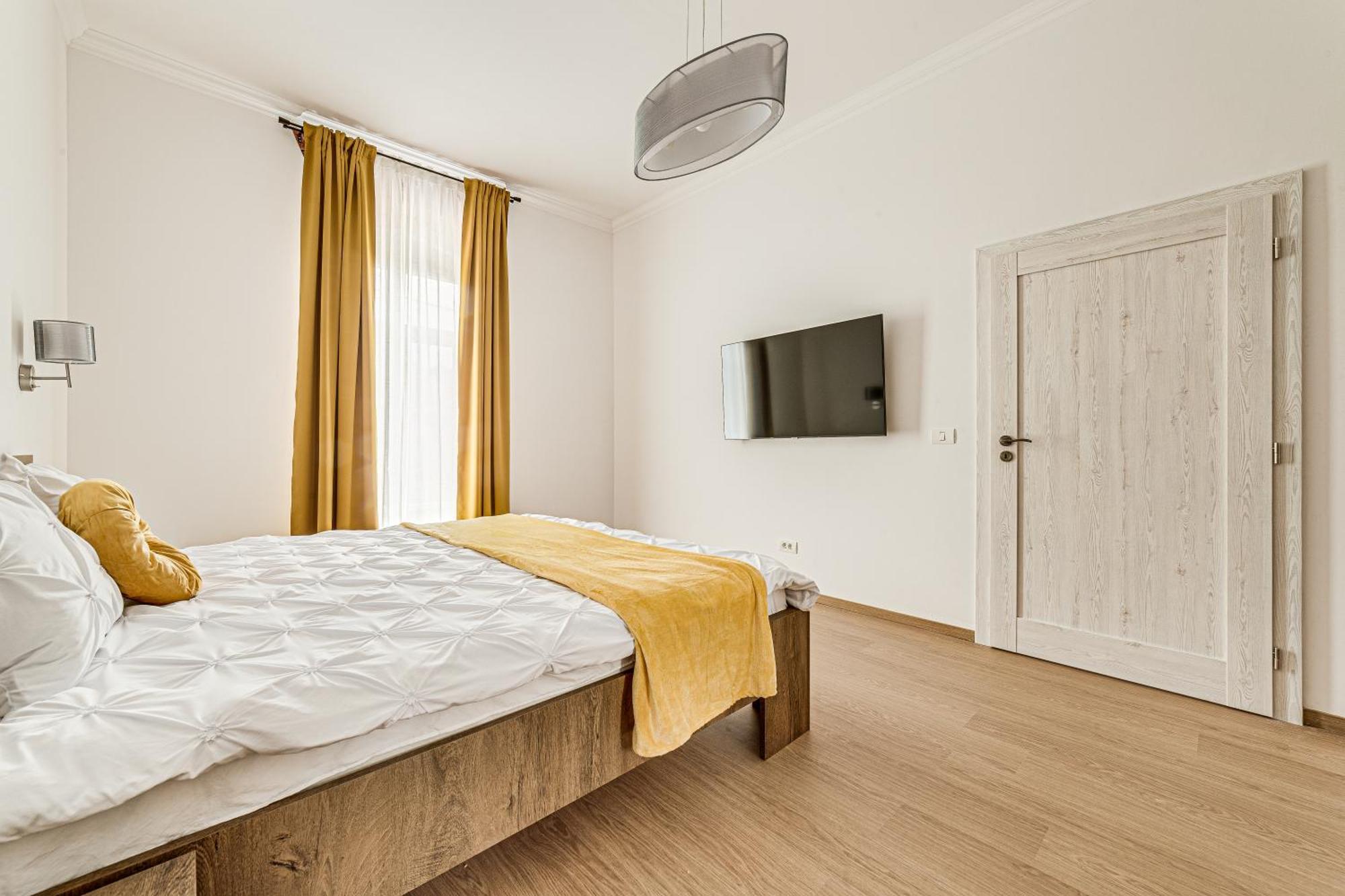 Ari Central Grand Apartments - Luxurious Stay Arad Dış mekan fotoğraf